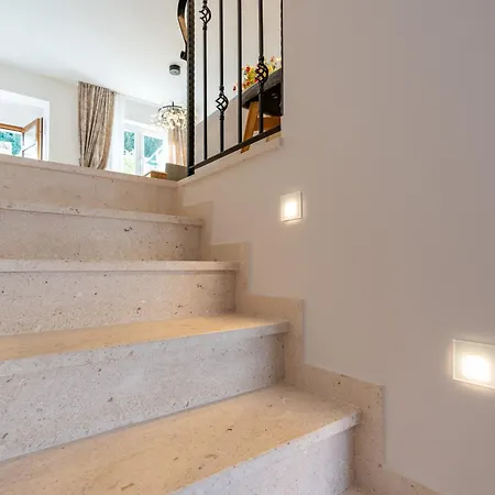 Kirka アパート コルチュラ